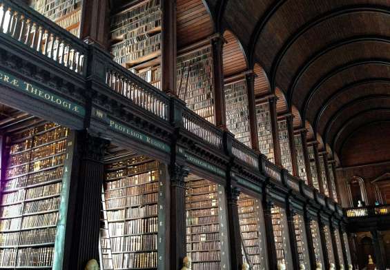 biblioteca din iasi